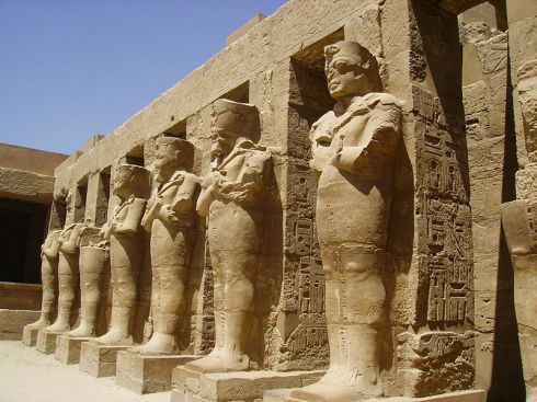 800px-karnak_temple_egypt